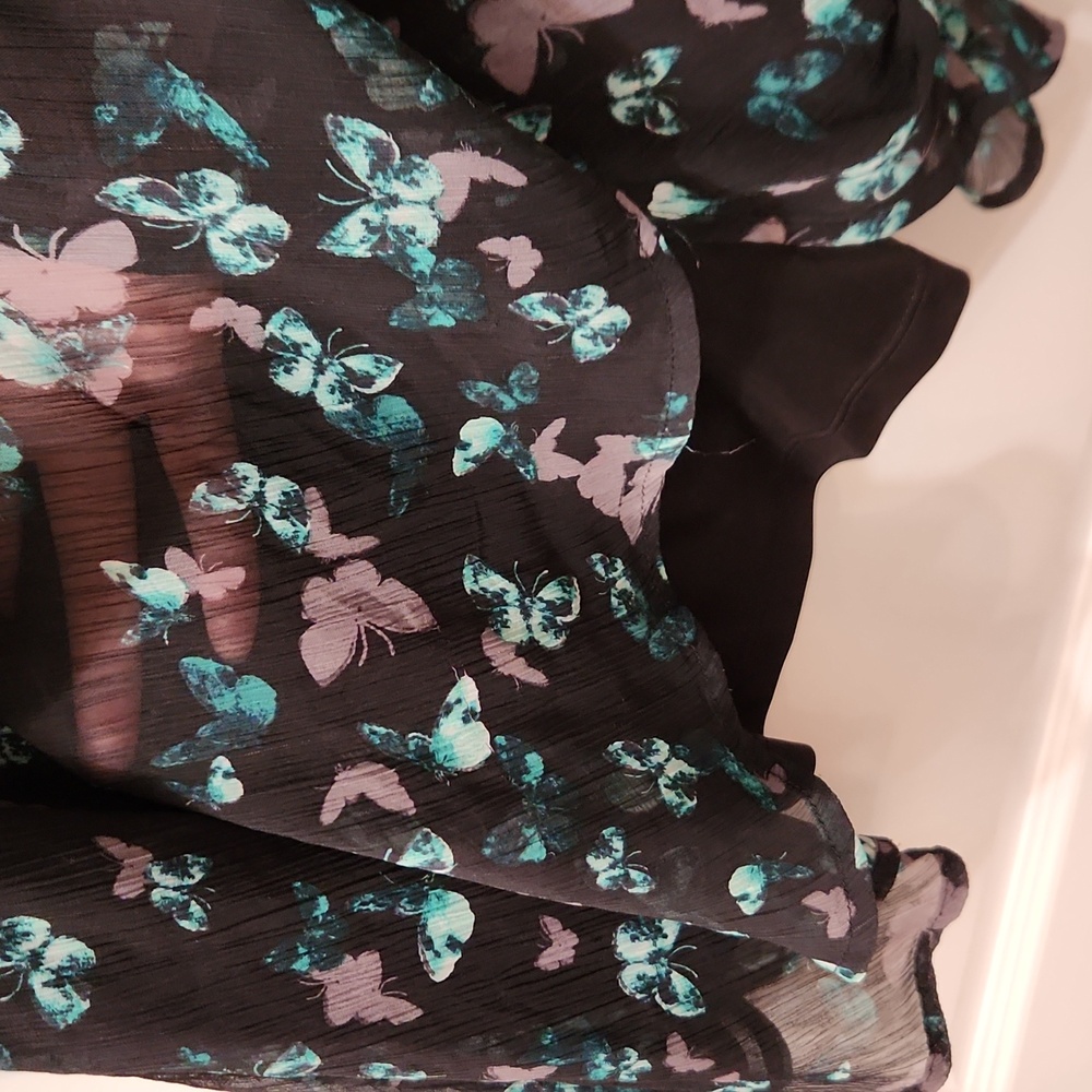 Torrid 3 Butterfly Top - Picture 6 of 6